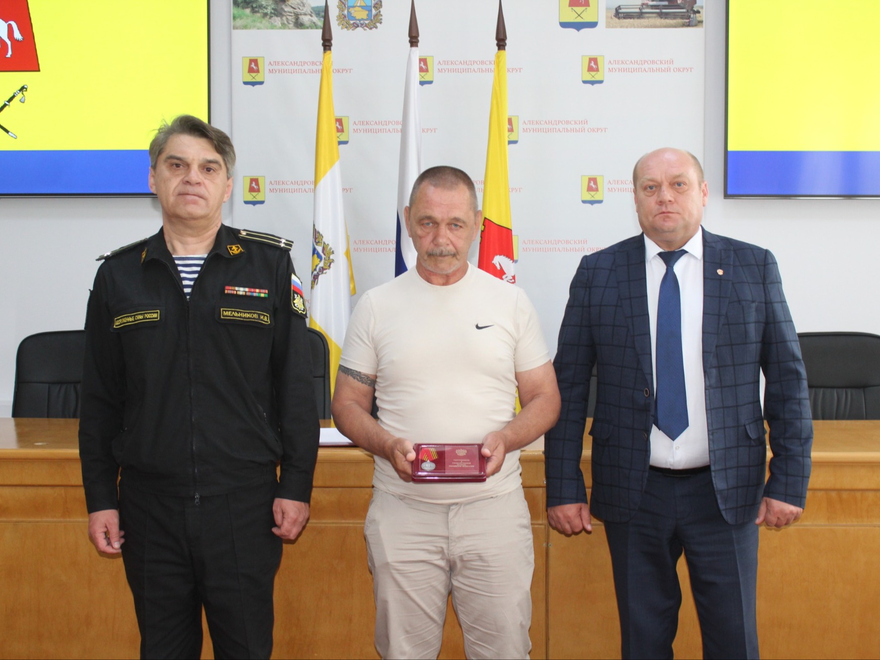 Наш земляк, участник специальной военной операции Игорь Карасёв награждён государственной наградой Российской Федерации - медалью Жукова.