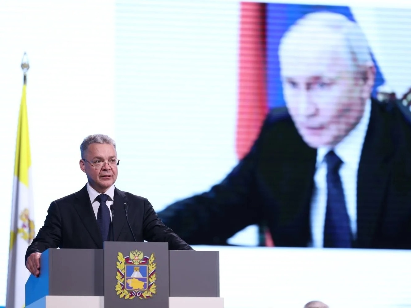 Глава Ставропольского края Владимир Владимиров в своём ежегодном Послании особо подчеркнул важность заботы об участниках СВО и их семей.