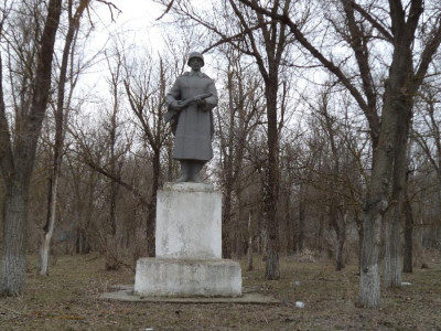 Памятник погибшим воинам в годы Великой Отечественной войны.